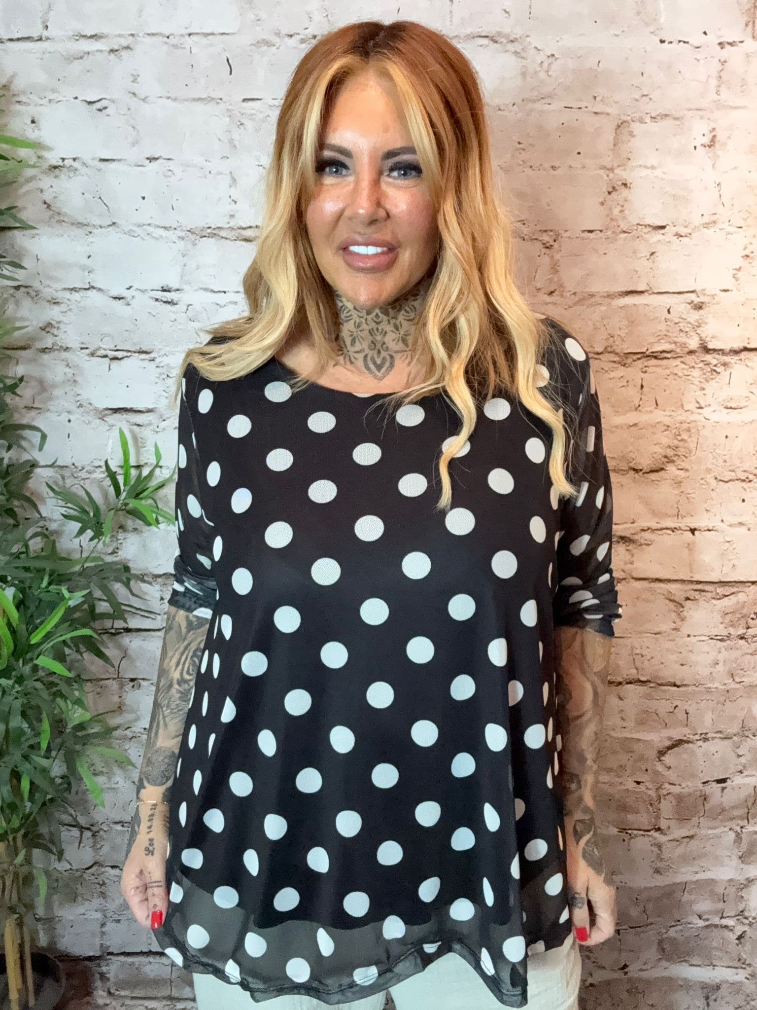 Jasmin Spotty top best fits 14-22 - Image 4