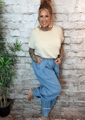 Rylie cuffed Denim pants best fits 14-22