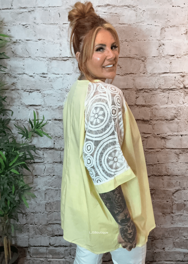 Lindsay top best fits 16-26 - Image 3