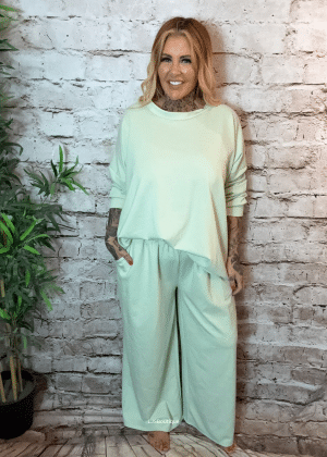 Geraldine 2 Piece set best fits 16-24