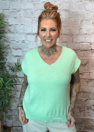 Catherine V-neck tank top best fits 12-18