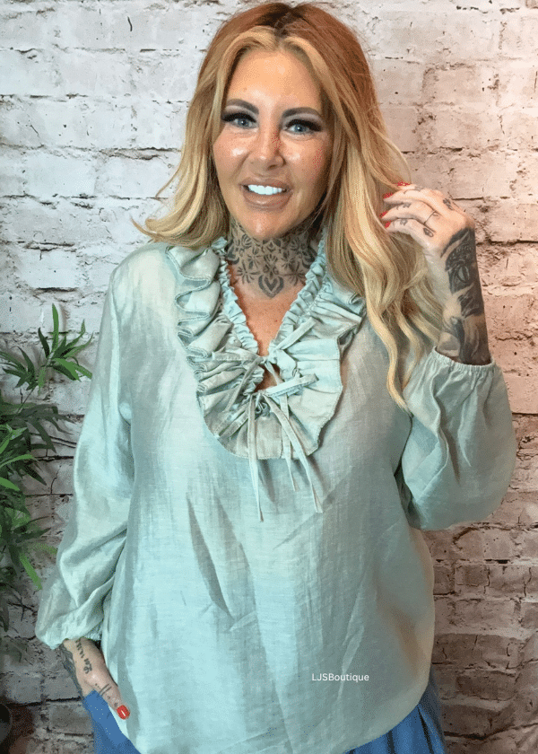 Darcie frilled blouse best fits 12-20 - Image 2