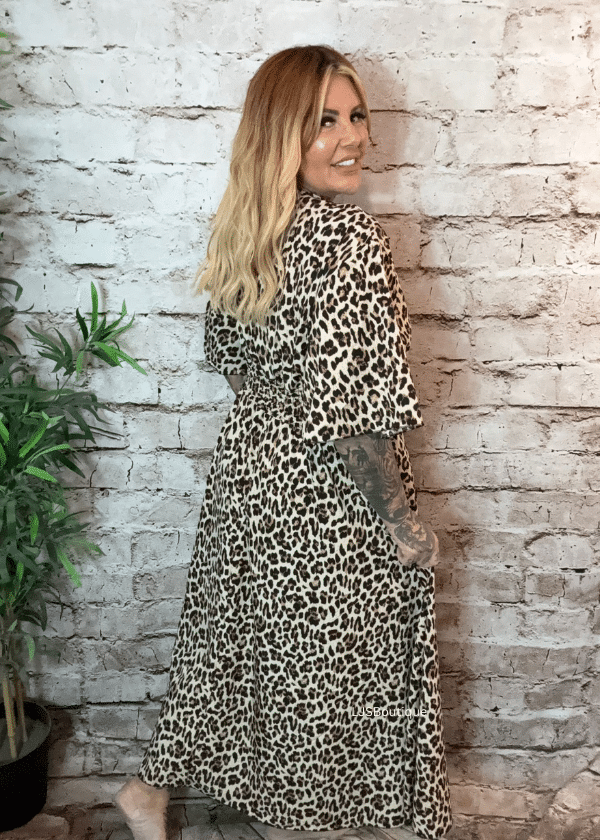 Mavis Leopard print dress best fits 14-22 - Image 3