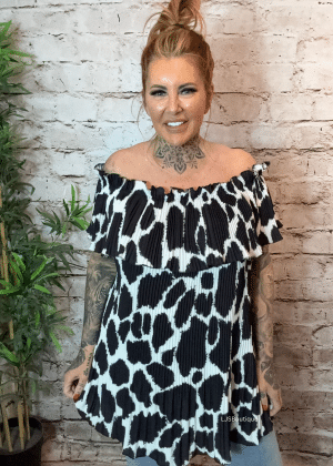 Abbie Pleated Bardot top best fits 16-24