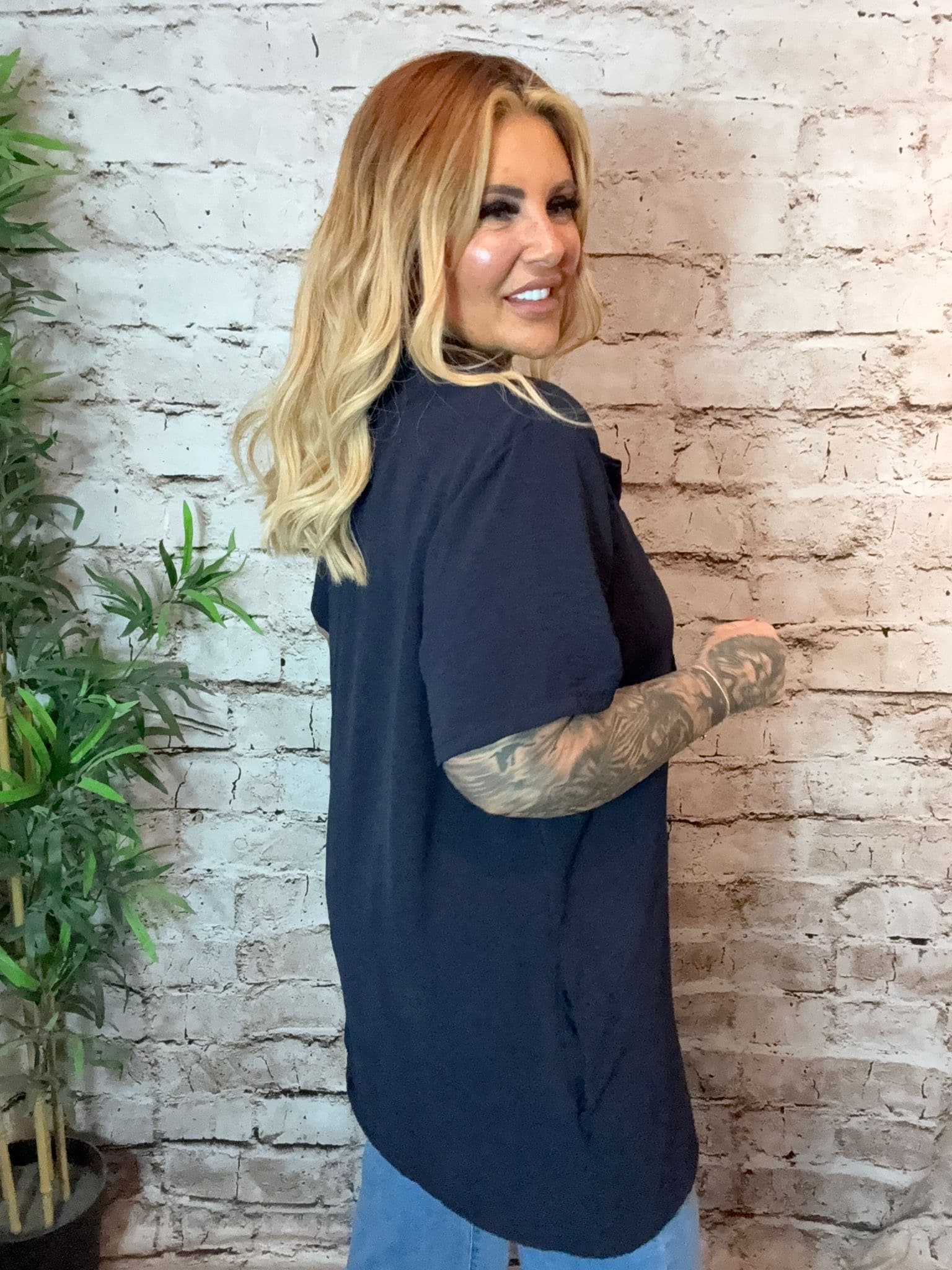 Dahlia blouse best fits 16-24 - Image 7