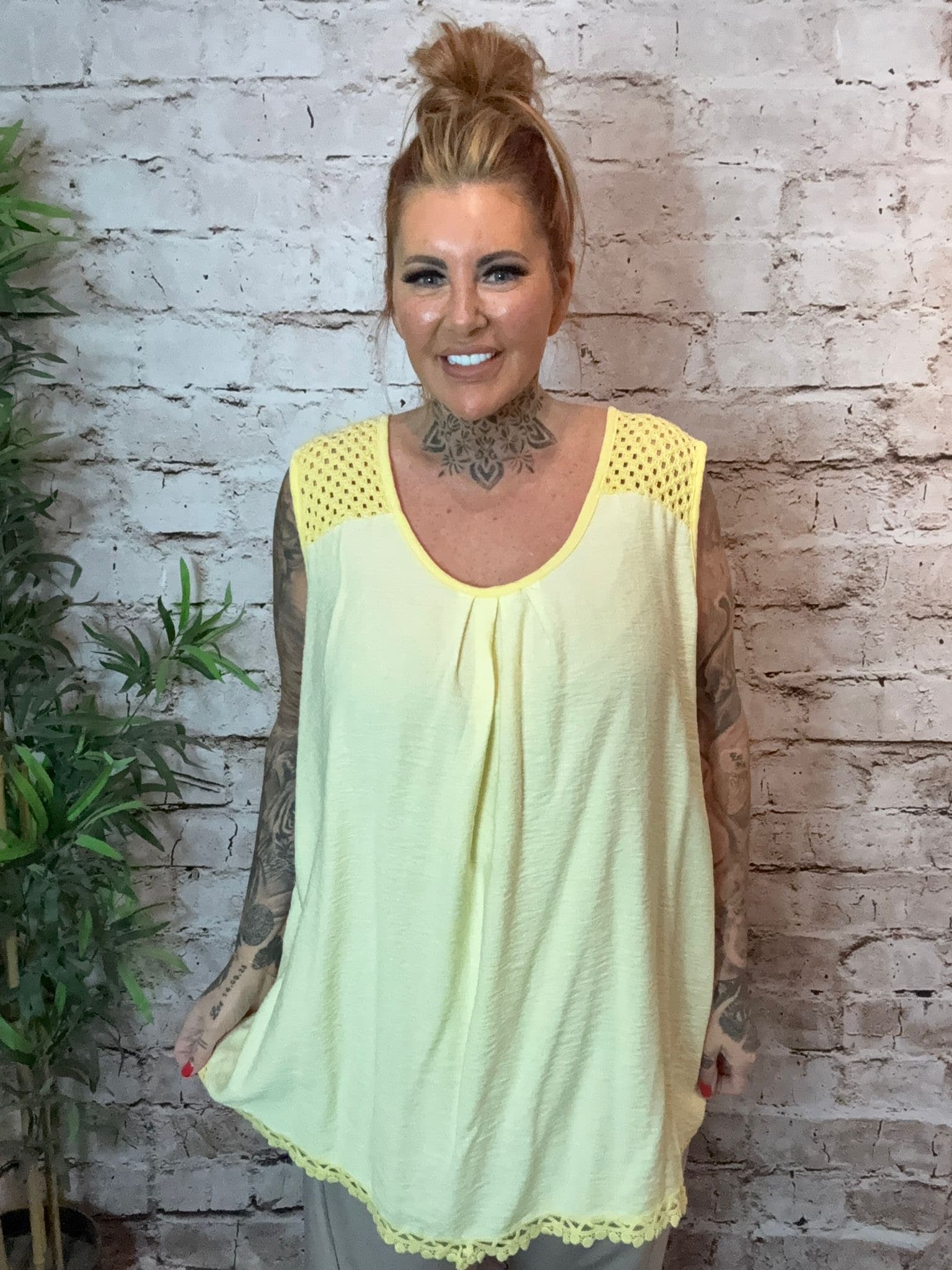 Mona top - best fits 16-26 - Image 8