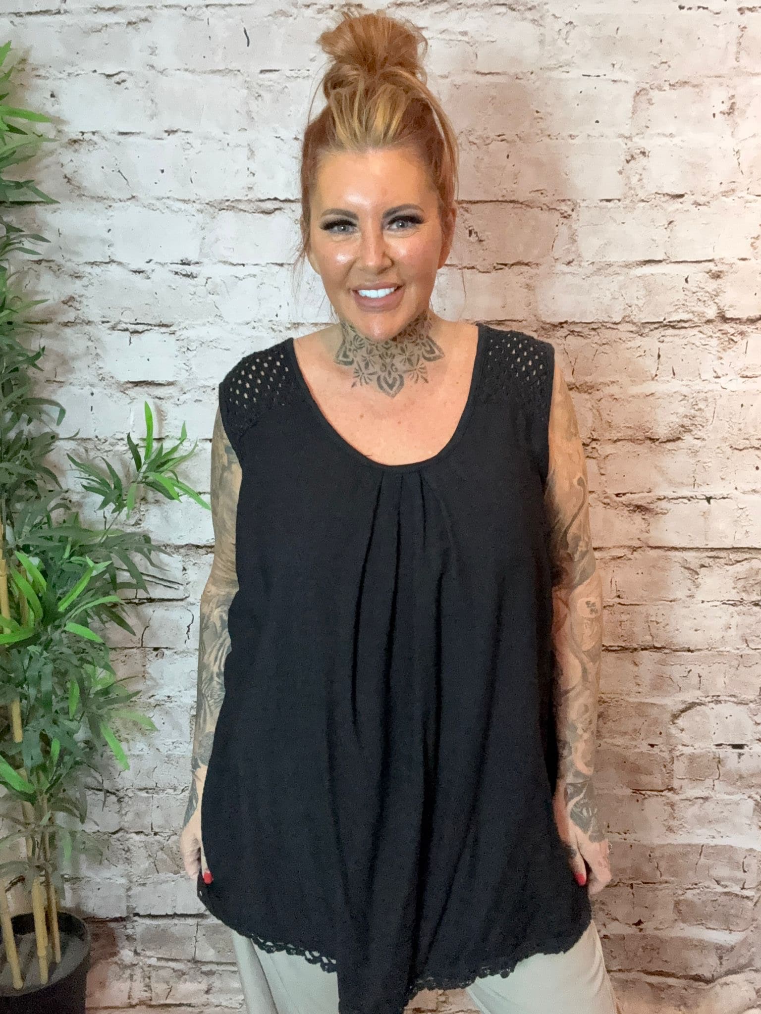 Mona top - best fits 16-26 - Image 7