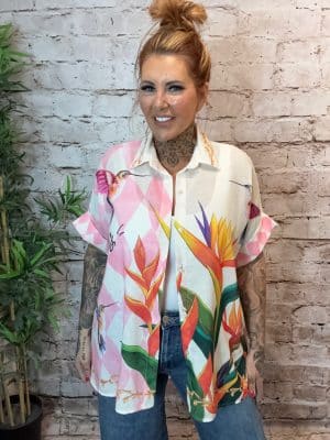 Lucia blouse best fits 16-26