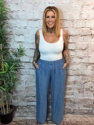 Ariel Wide leg denim trousers best fits 14-22