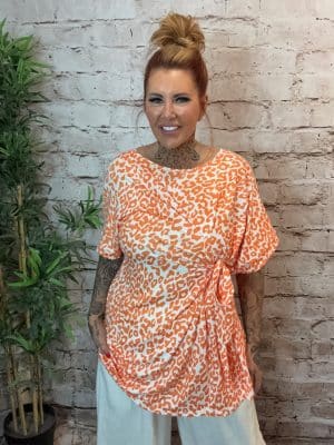 Mina Animal print top best fits 16-24