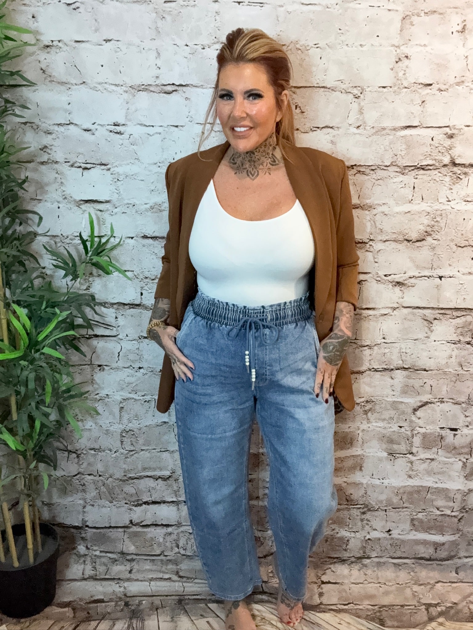 Casey barrel leg paper bag jeans - Image 2