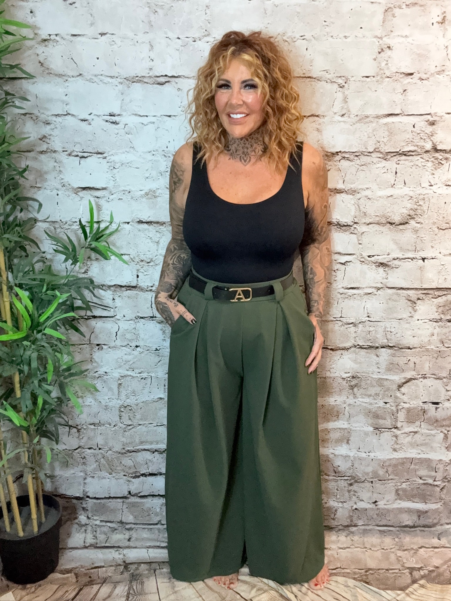 Victoria wide leg trousers best fits 12-18 - Image 3