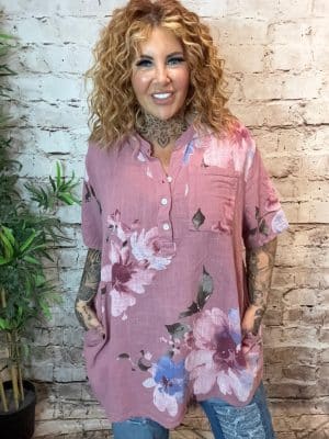 Lana Floral blouse best fits 14-22