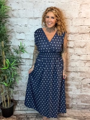 Regina Spotty maxi dress best fits 14-22