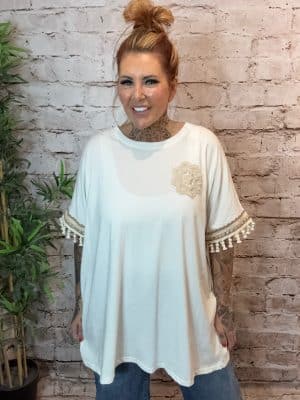 Melinda t-shirt best fits 16-24