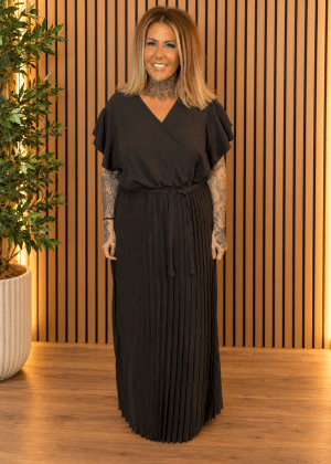 Annie maxi dress best fits 14-22