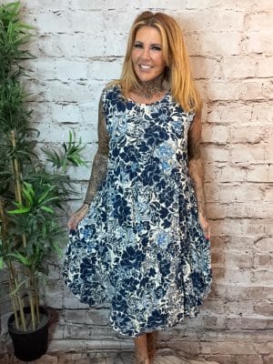 Florence dress best fits 8-18