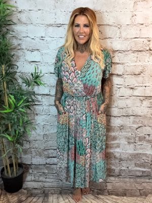 Natasha Wrap dress best fits 14-22