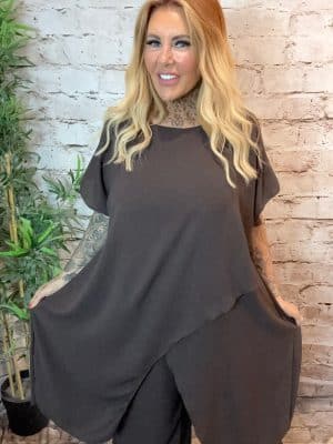 Tasha 2-piece set best fits 16-24