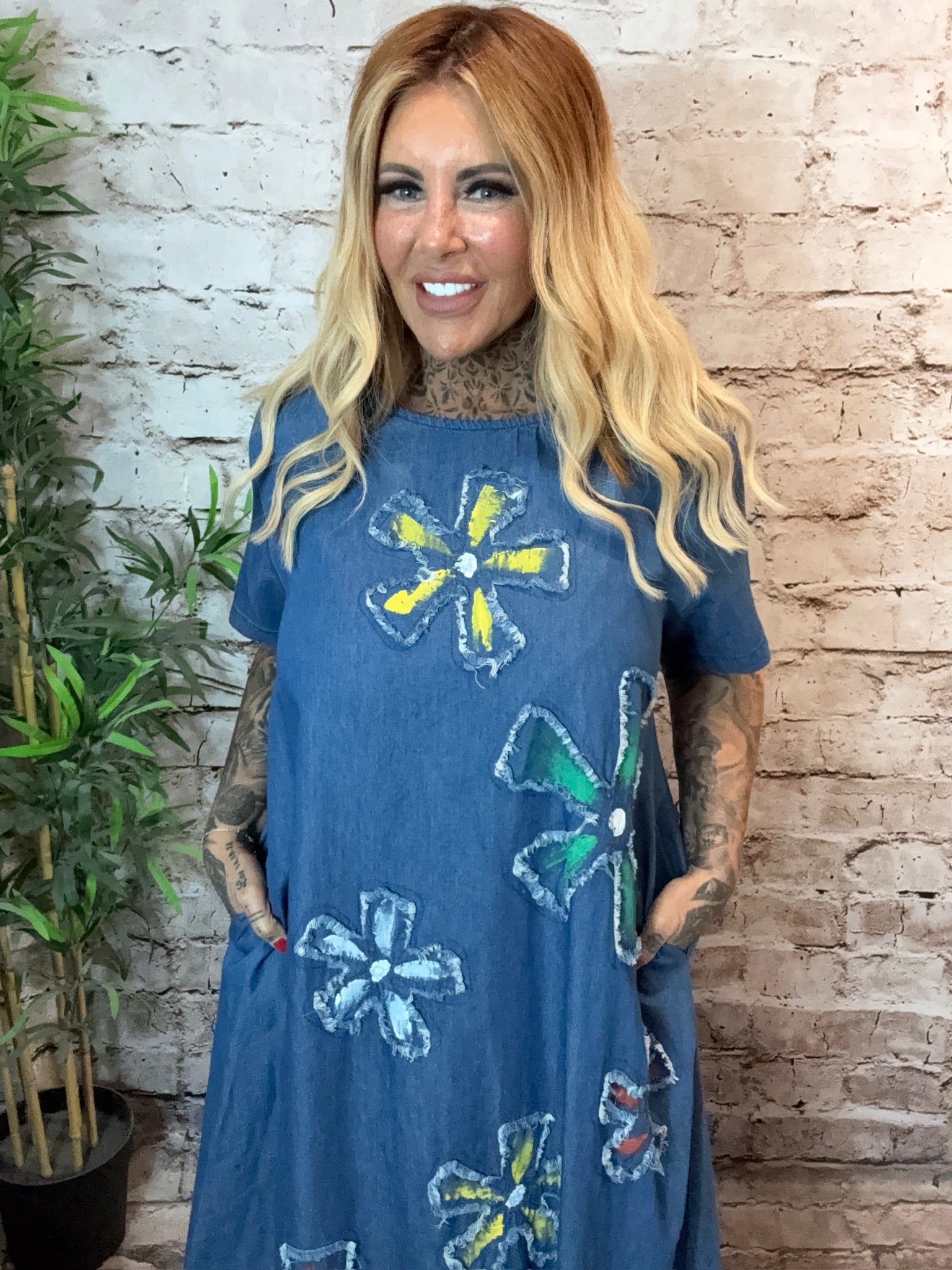 Greta denim dress best fits 12-18 - Image 4