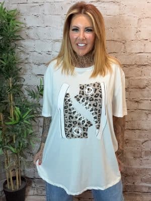 Kenzie round neck t-shirt best fits 16-24