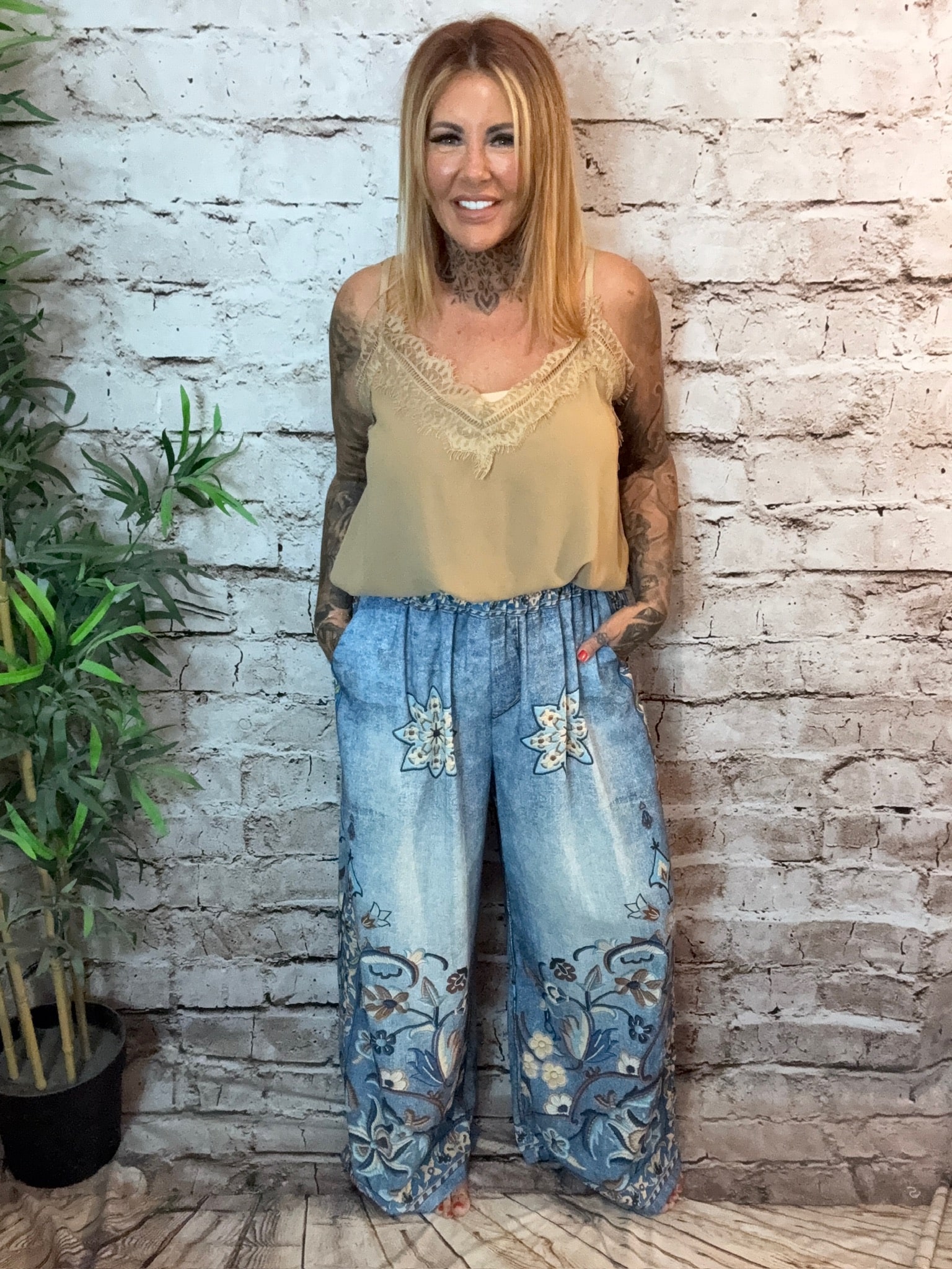 Larton wide leg trousers Best Fits 12-20