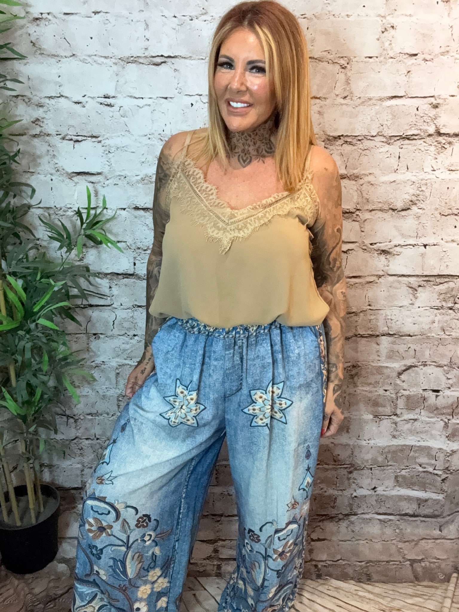 Larton wide leg trousers Best Fits 12-20 - Image 3