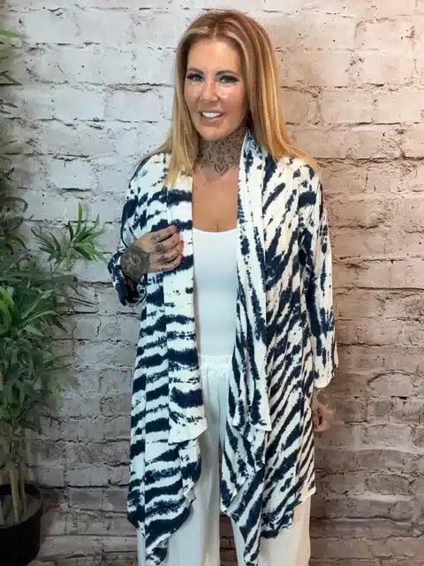 Tie Dye SHORT JACKET Best fits 14-24 - Image 4