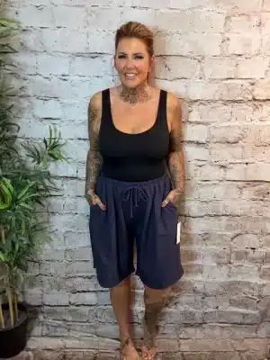 Sal wide leg Shorts best fits 14-22