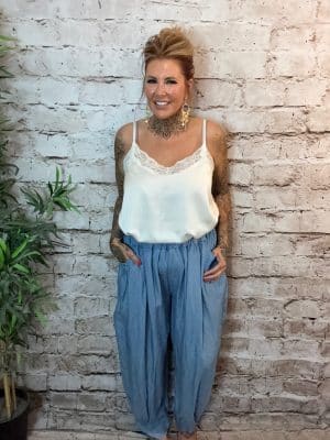 Janet Barrel Leg Jeans Best Fits 16-24