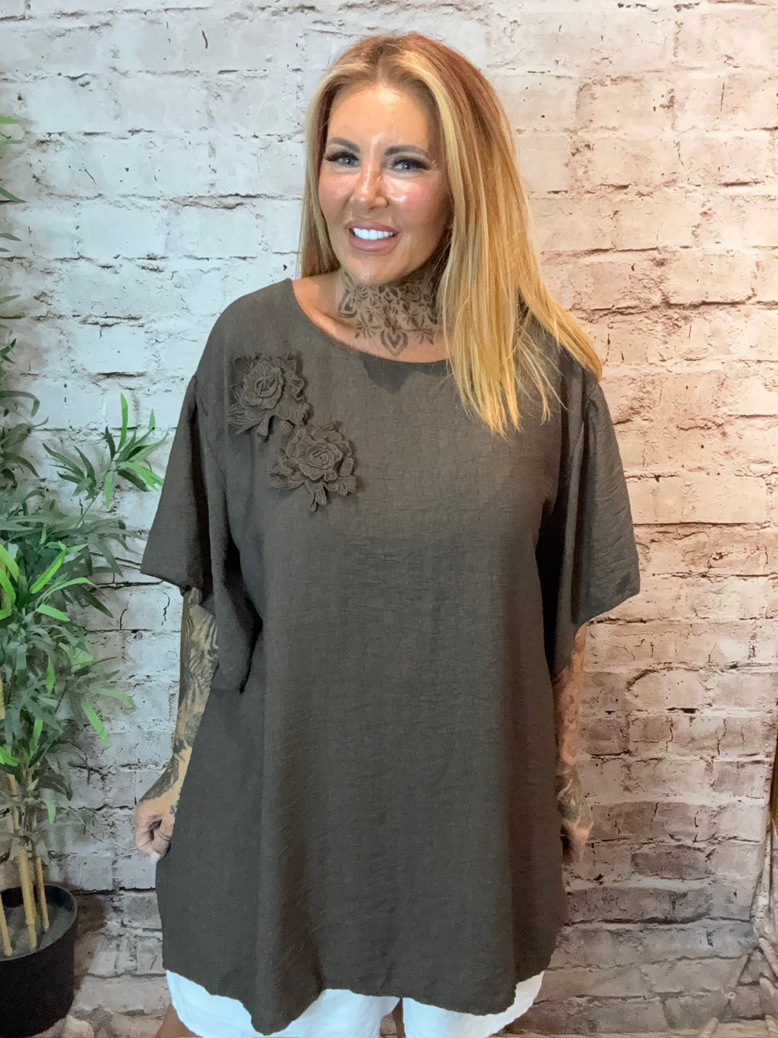 Glenda Flower Top Best Fits 16 - 24 - Image 6