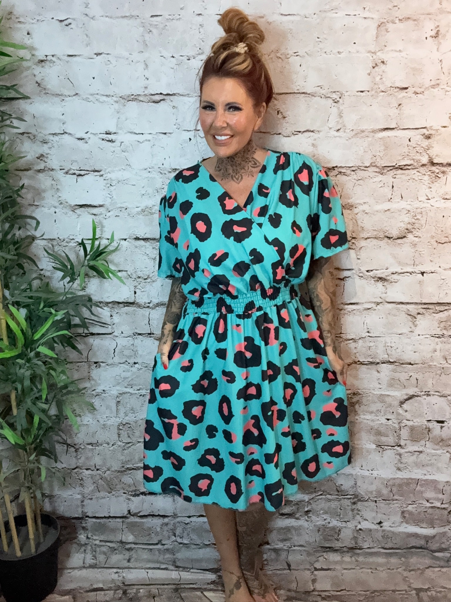 Marion wrap dress best fits 16-24 - Image 6