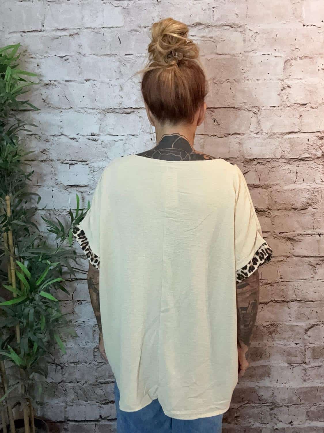 Lea Animal V-Neck Top Best Fits 16-24 - Image 6