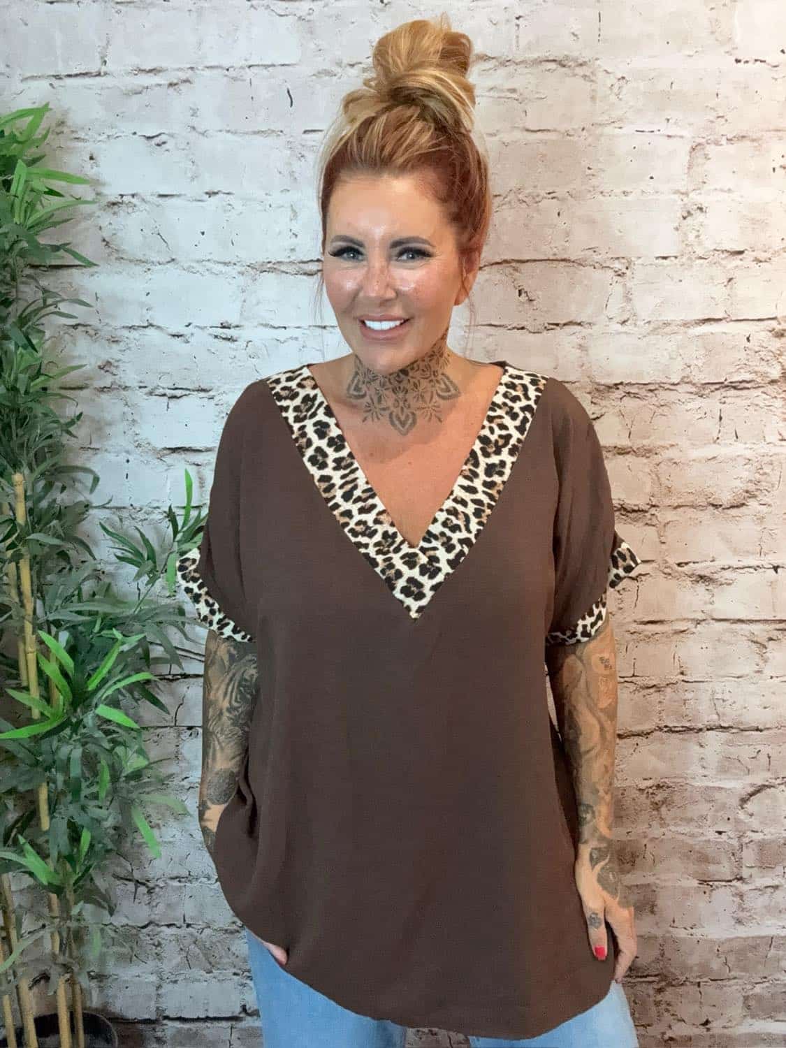 Lea Animal V-Neck Top Best Fits 16-24 - Image 4