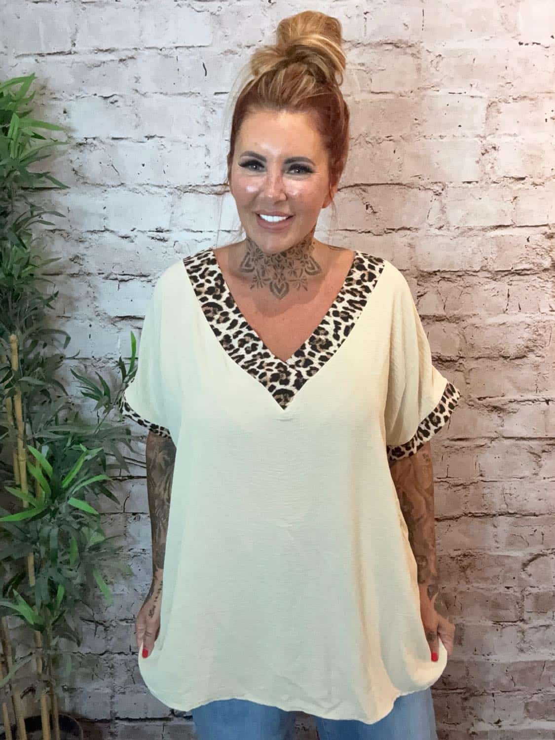 Lea Animal V-Neck Top Best Fits 16-24 - Image 7