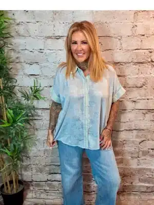 Flower Shirt best fits 14-22