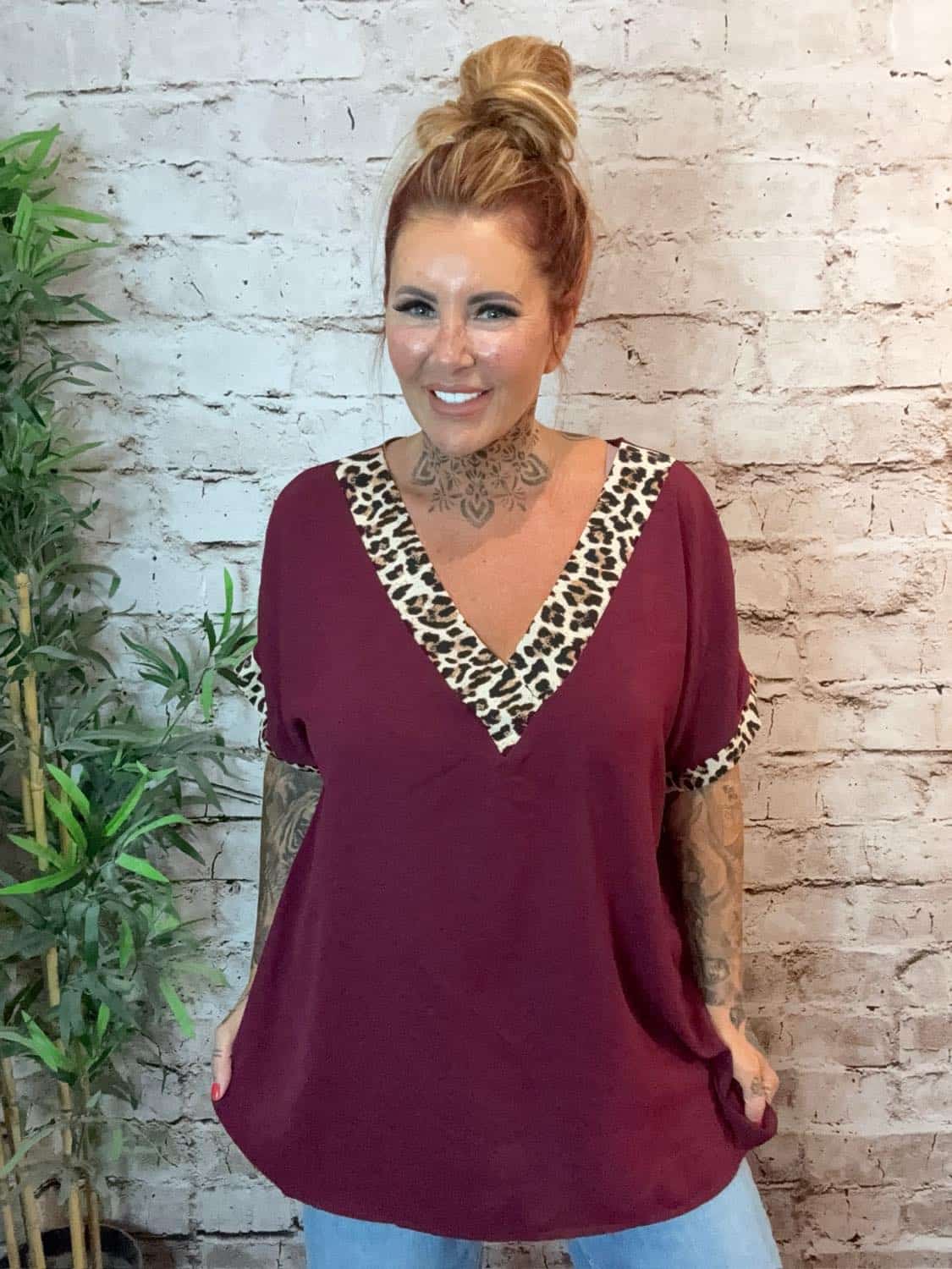 Lea Animal V-Neck Top Best Fits 16-24 - Image 5