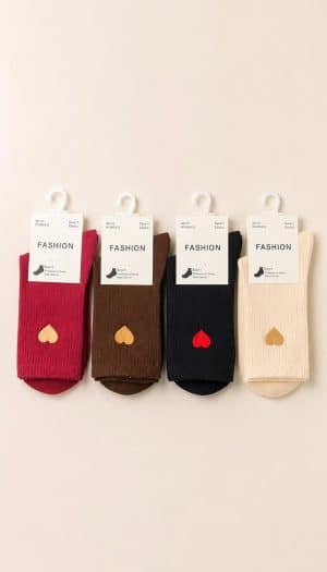 WOMEN'S COTTON SOCKS WITH GOLD HEART DETAIL