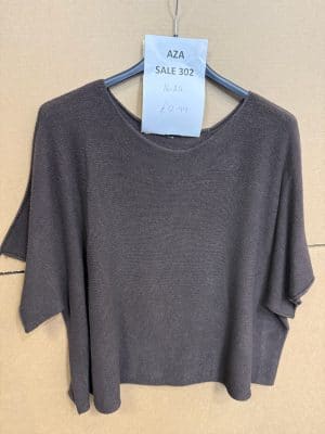 SALE 302 LARGER JUMPER 16-24 78CM PTP (NO RETURNS)