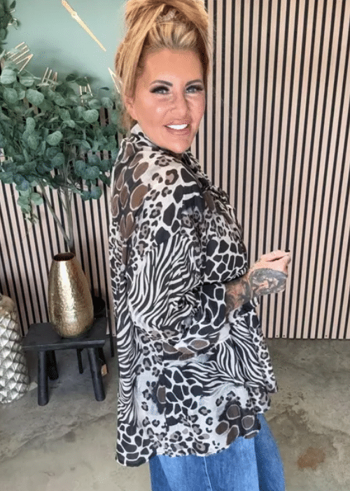 Gloria animal print Blouse – Best Fits 14-24 - Image 3