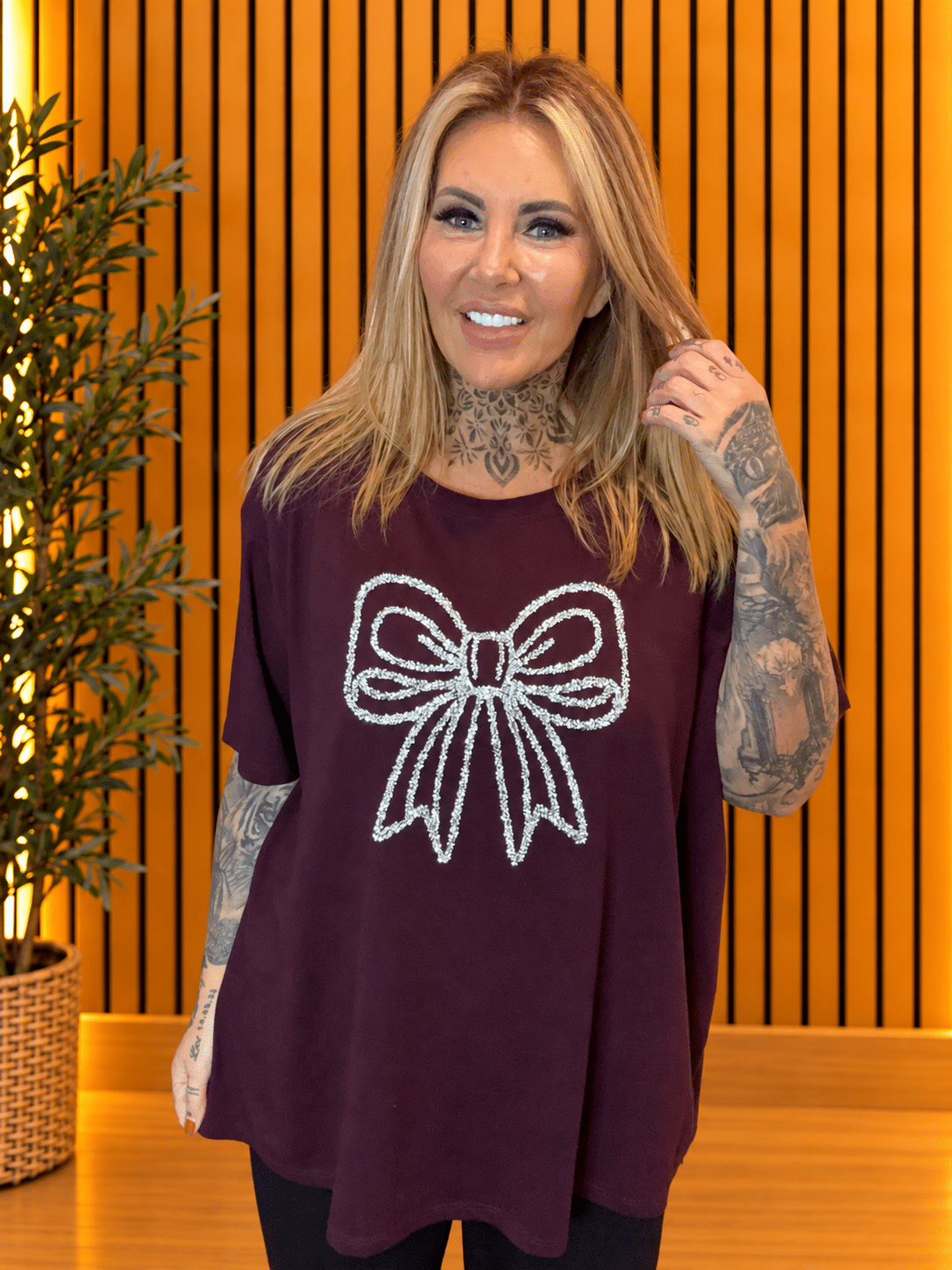 Stella Glitter Bow T-shirt Best Fits 14-24 - Image 4