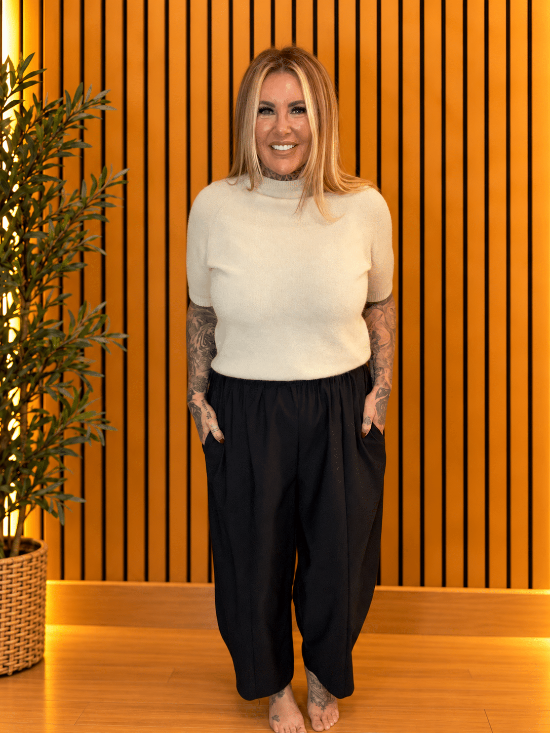 SKYE Wide leg trousers BEST FITS 16-24 - Image 6