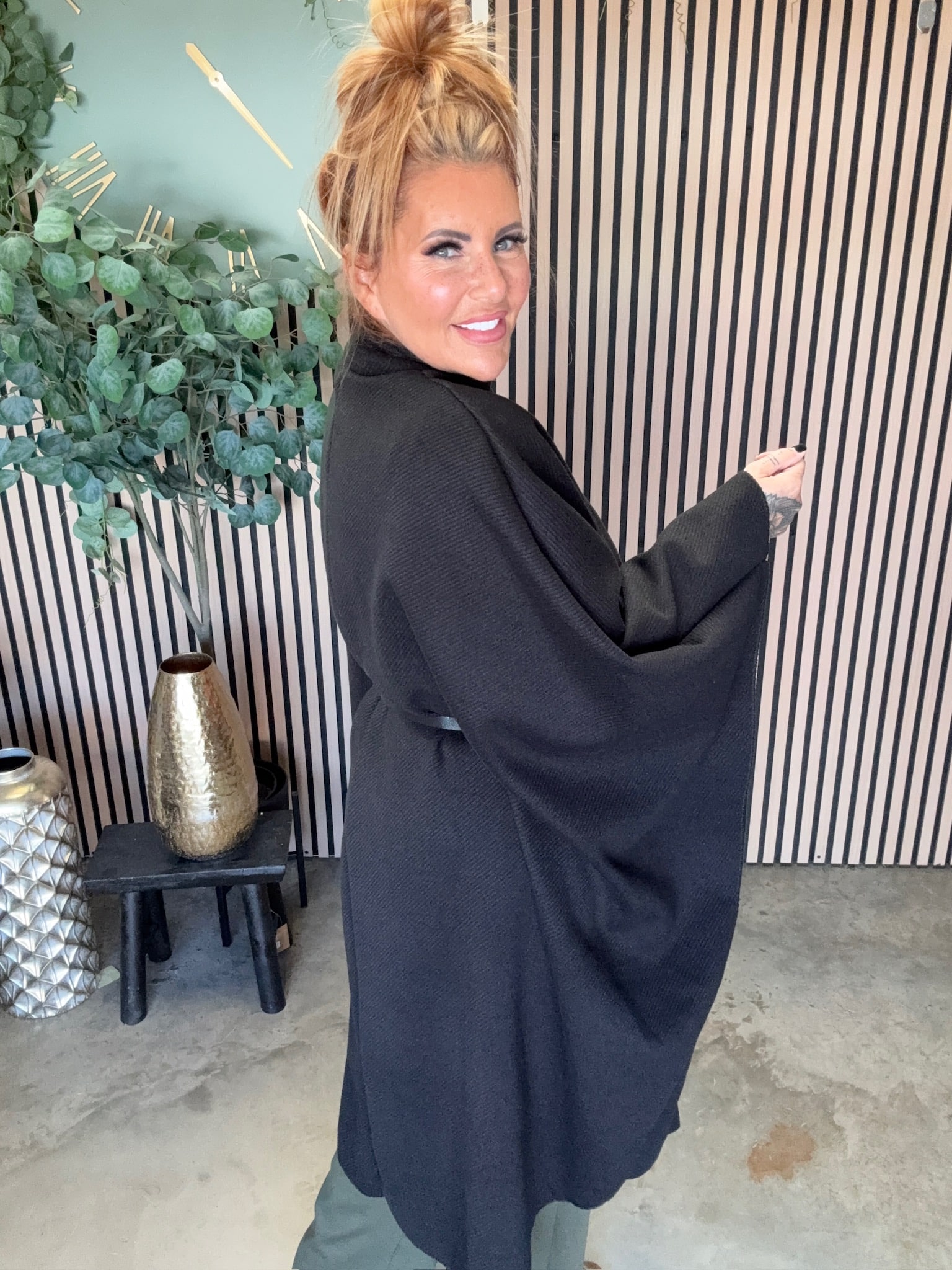 Beverly Long belted cape Coat best fits 16-26 - Image 5