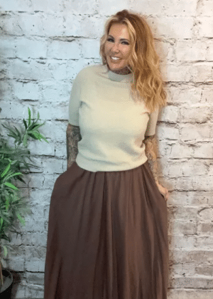 Lara skirt best fits 16-24